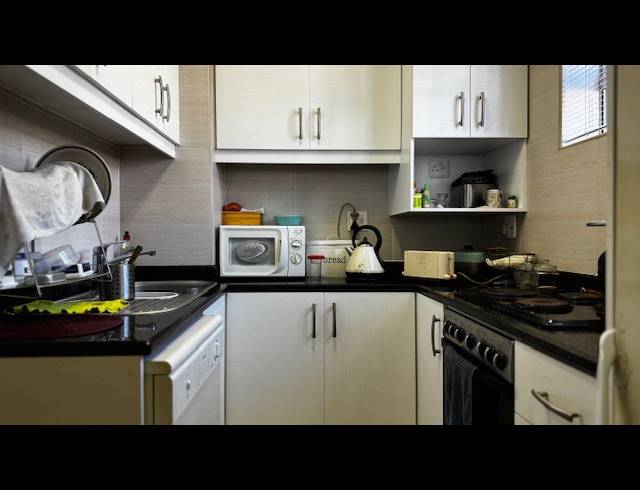 1.5 BEDROOM APARTMENT FOR SALE IN ESSENWOOD